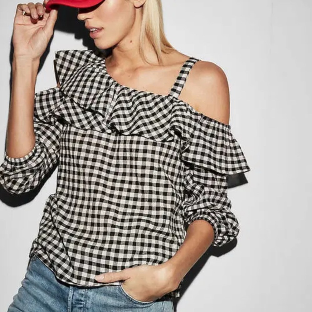 Gingham Off-Shoulder Ruffle Top Express size M